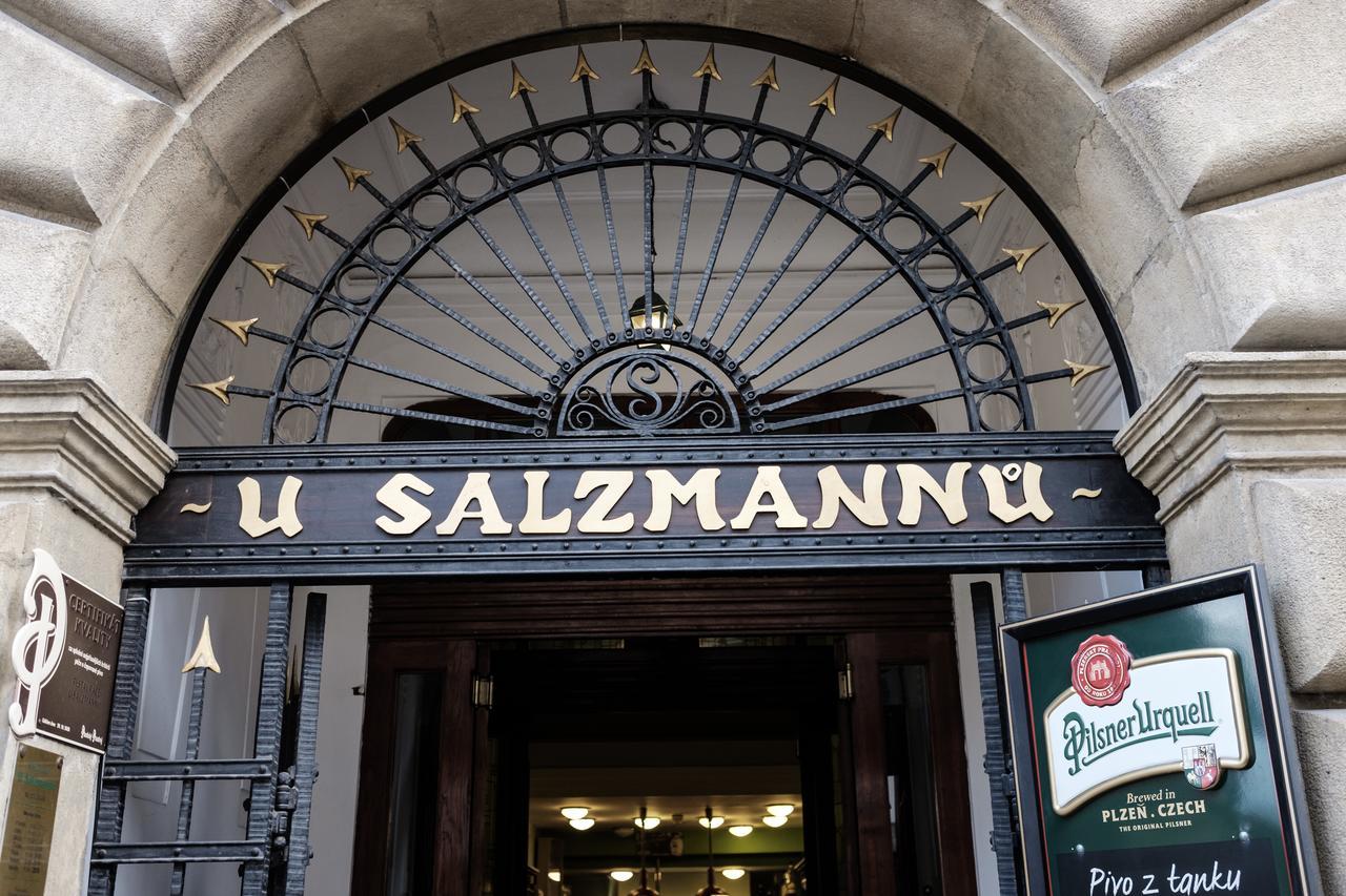 Hotel U Salzmannu プルゼニ エクステリア 写真