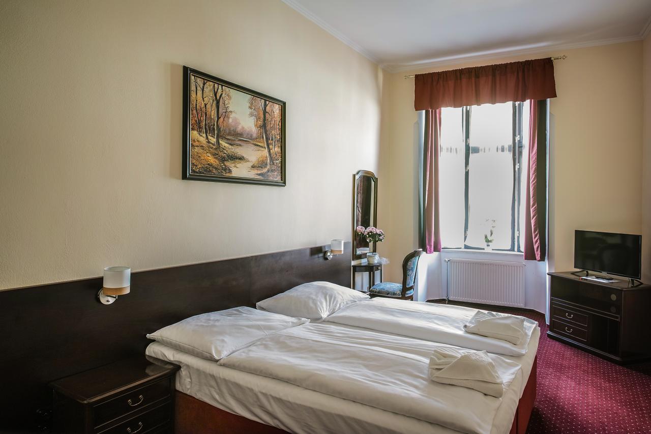 Hotel U Salzmannu プルゼニ エクステリア 写真